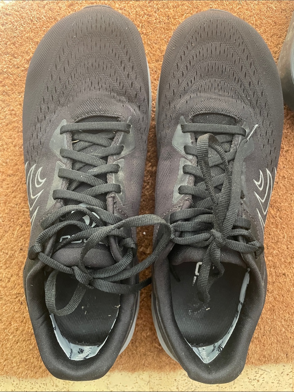 Topo athletic Men's Black Running Shoes - Lightweight waterproof
